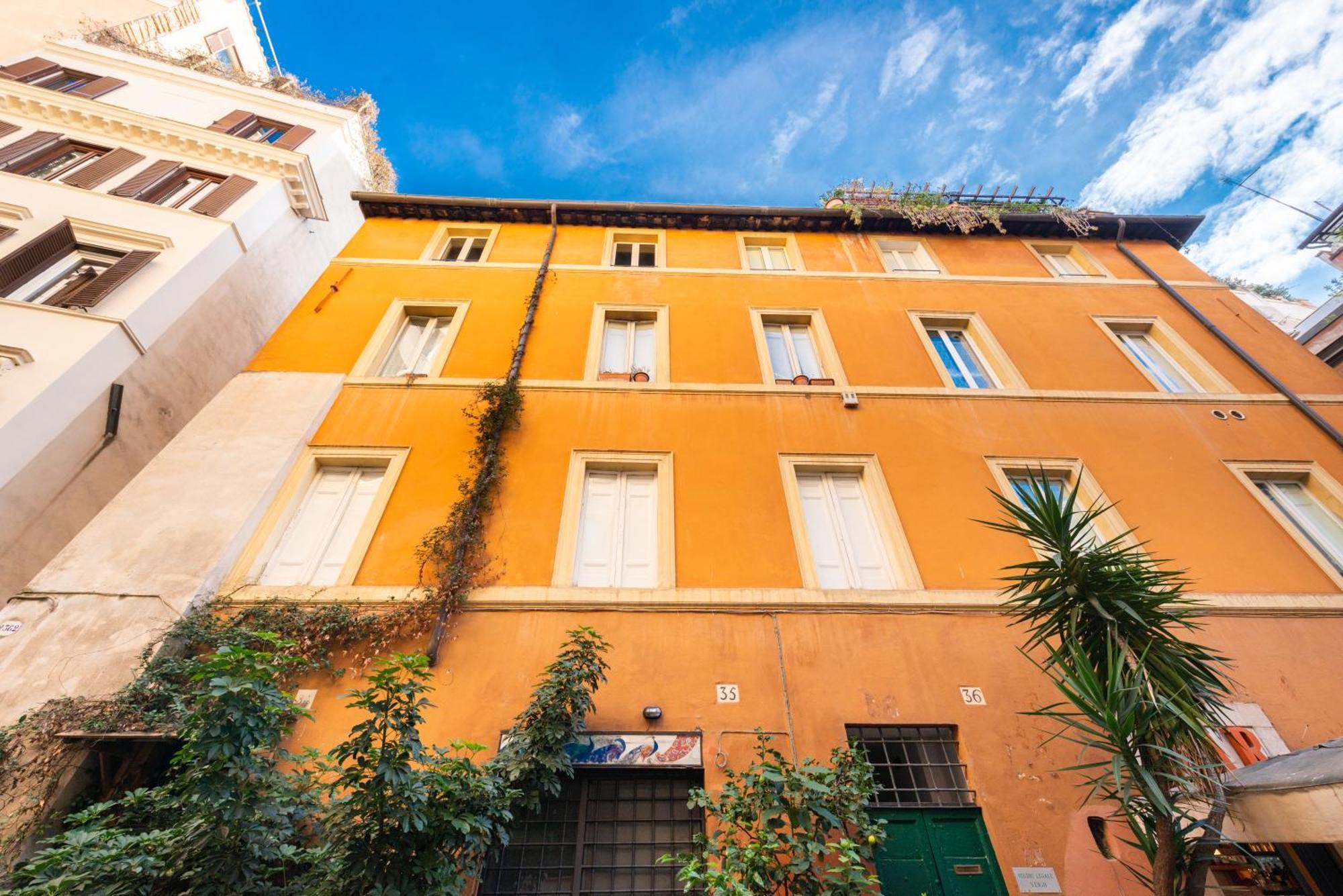 Pavone Centre Romantic Rome